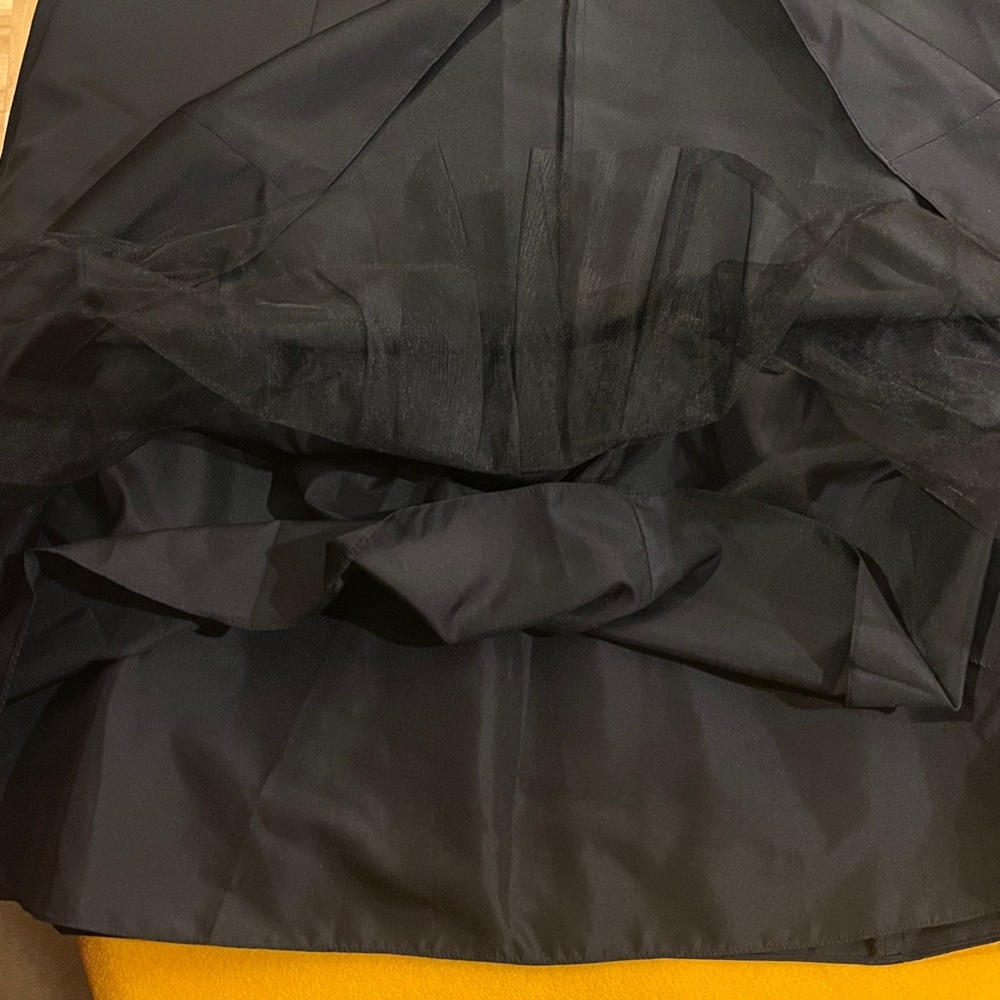 David's Bridal black satin formal / evening dress/ bridesmaids / Prom. Sz 14-16 - Picture 9 of 13